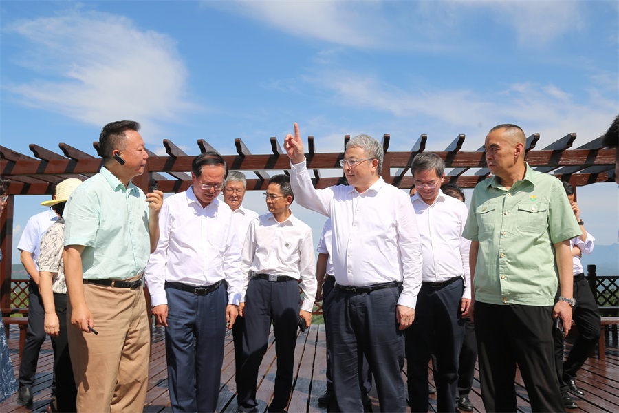 2024.06.23全国政协副主席、民盟中央常务副主席、中国科学院院士、清华大学副校长王光谦莅临金徽股份视察.jpg