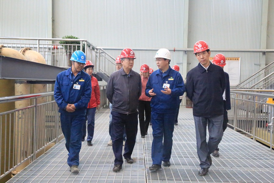 20-2016年5月，国家水利部原副部长朱登铨一行莅临金徽股份调研项目建设工作。.jpg