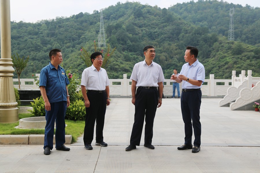 24-2018年8月，全省绿色矿山建设现场会在金徽股份召开，时任副省长李斌出席会议并做重要讲话。.jpg