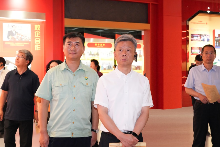 2024.06.23全国政协委员、省政协副主席、民盟甘肃省委会主委刘仲奎莅临金徽股份调研.jpg