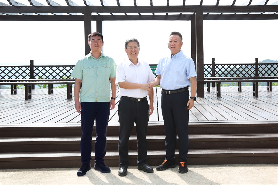 2024.07.12全国人大常委会法制工作委员会副主任王瑞贺莅临金徽股份调研.jpg